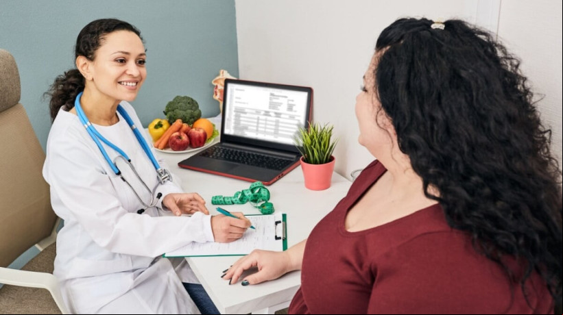Mudanças na resolução do CFM amplia significativamente o o à cirurgia bariátrica (Imagem: Peakstock | Shutterstock) 